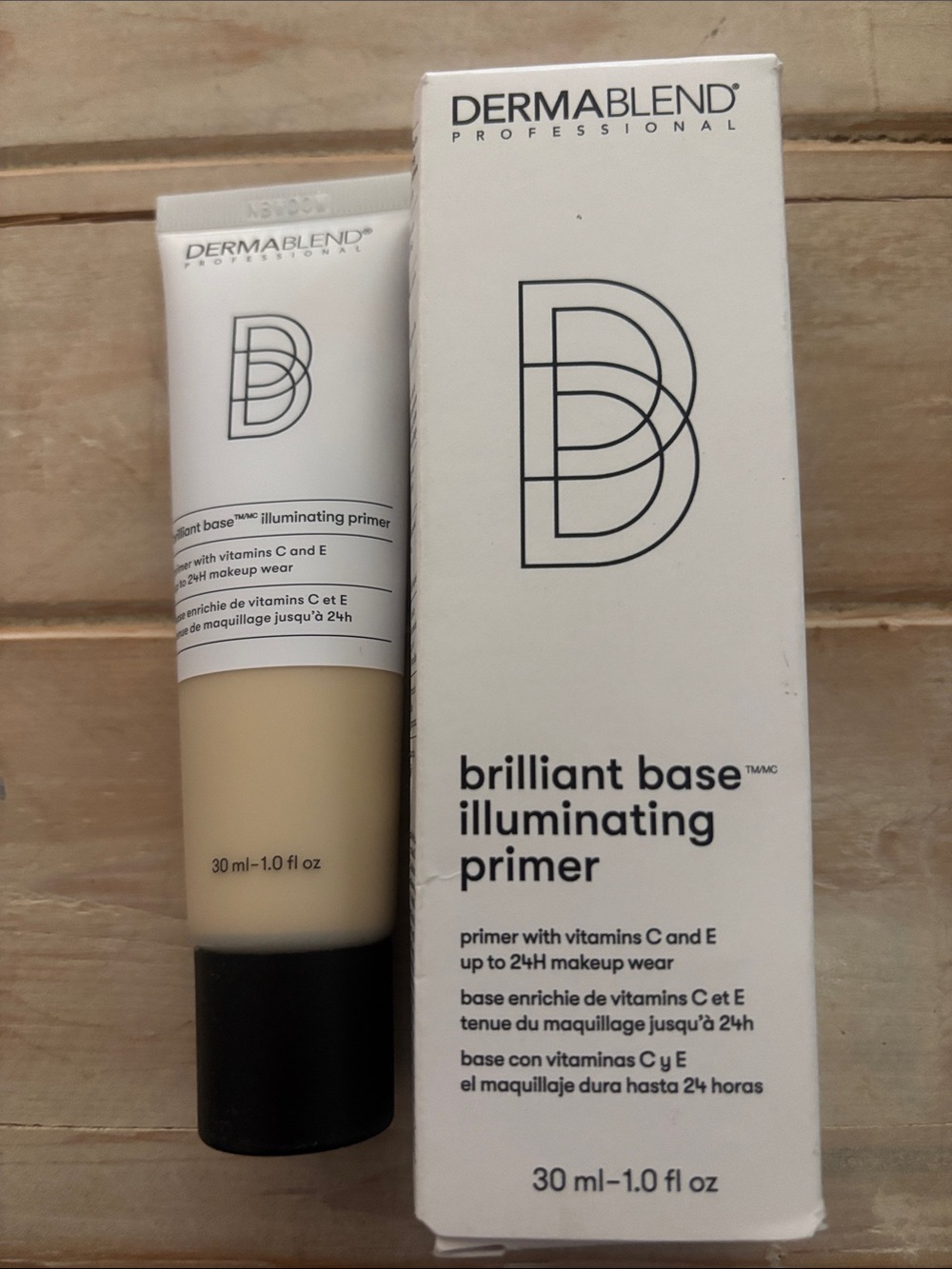 Dermablend Brilliant Base Illuminating Primer - (107)